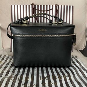 NWT Henri Bendel W 57 Train Case Leather
